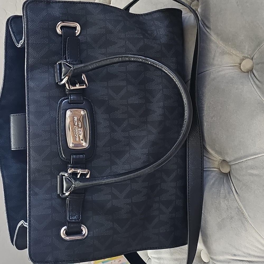 Michael Kors Black Monogram Shoulder (Hamilton)